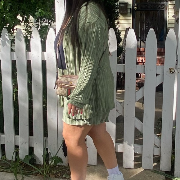 Pleated green short set - Picture 4 of 5